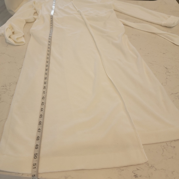 ๐ La Perla Joelle crisp white terrycloth long robe size Medium ๐ - Picture 7 of 11